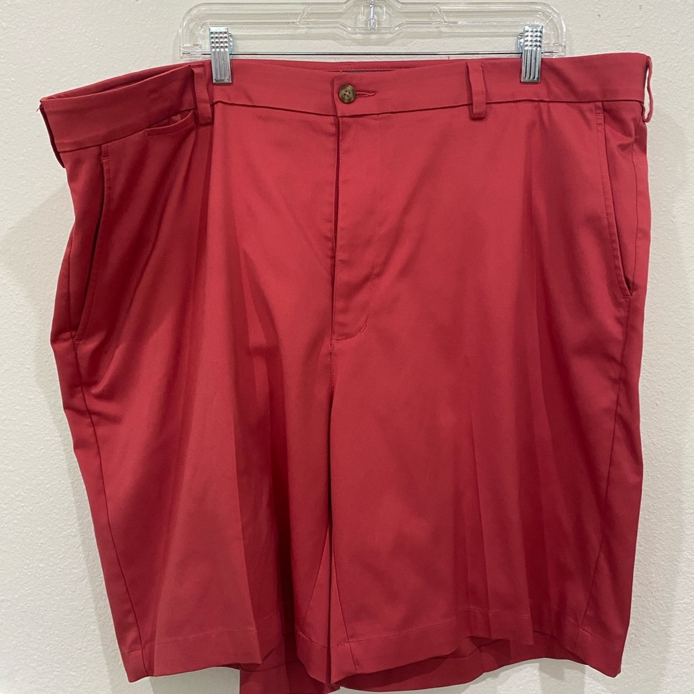 Roundtree & Yorke Flat Front Shorts - Deep Coral color